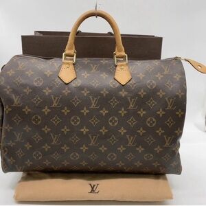 Louis Vuitton Speedy Bag